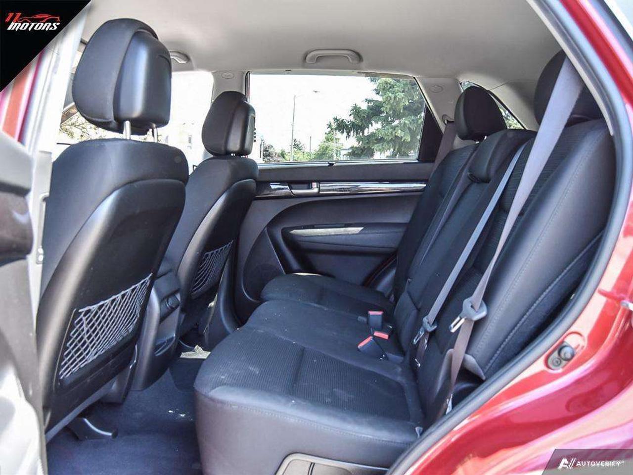 2014 Kia Sorento AWD 4dr V6 Auto LX Photo