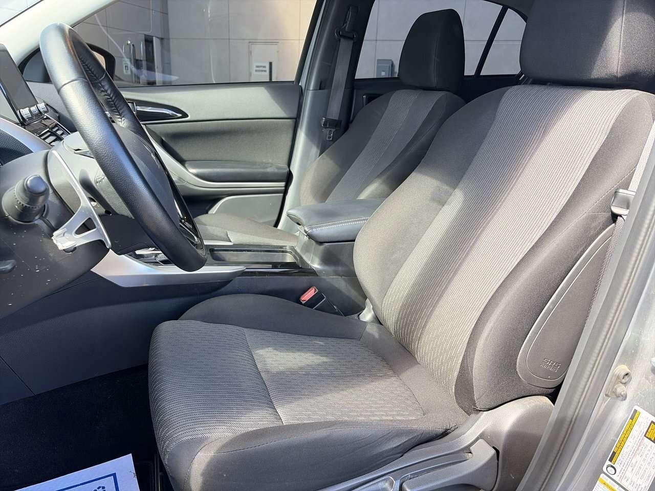 2024 Mitsubishi Eclipse Cross SE S-AWC AWD   HEATED SEATS   HEATED STEERING Photo