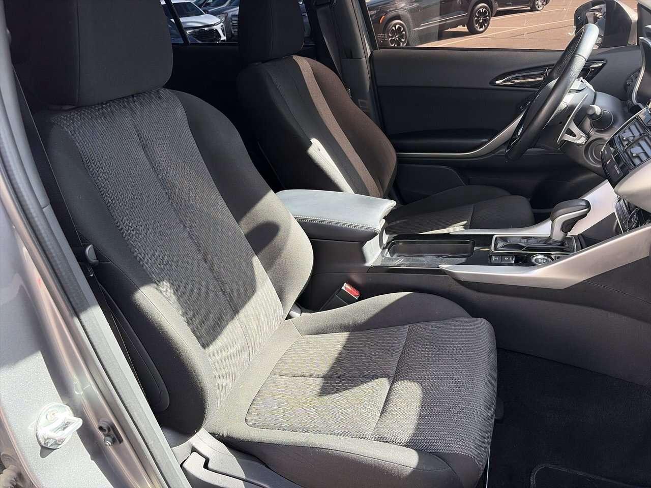 2024 Mitsubishi Eclipse Cross SE S-AWC AWD   HEATED SEATS   HEATED STEERING Photo