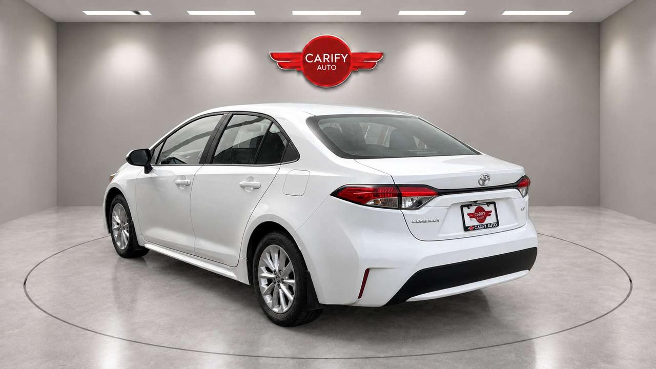 2021 Toyota Corolla LE   Certified   LOW KM   Sunroof Photo