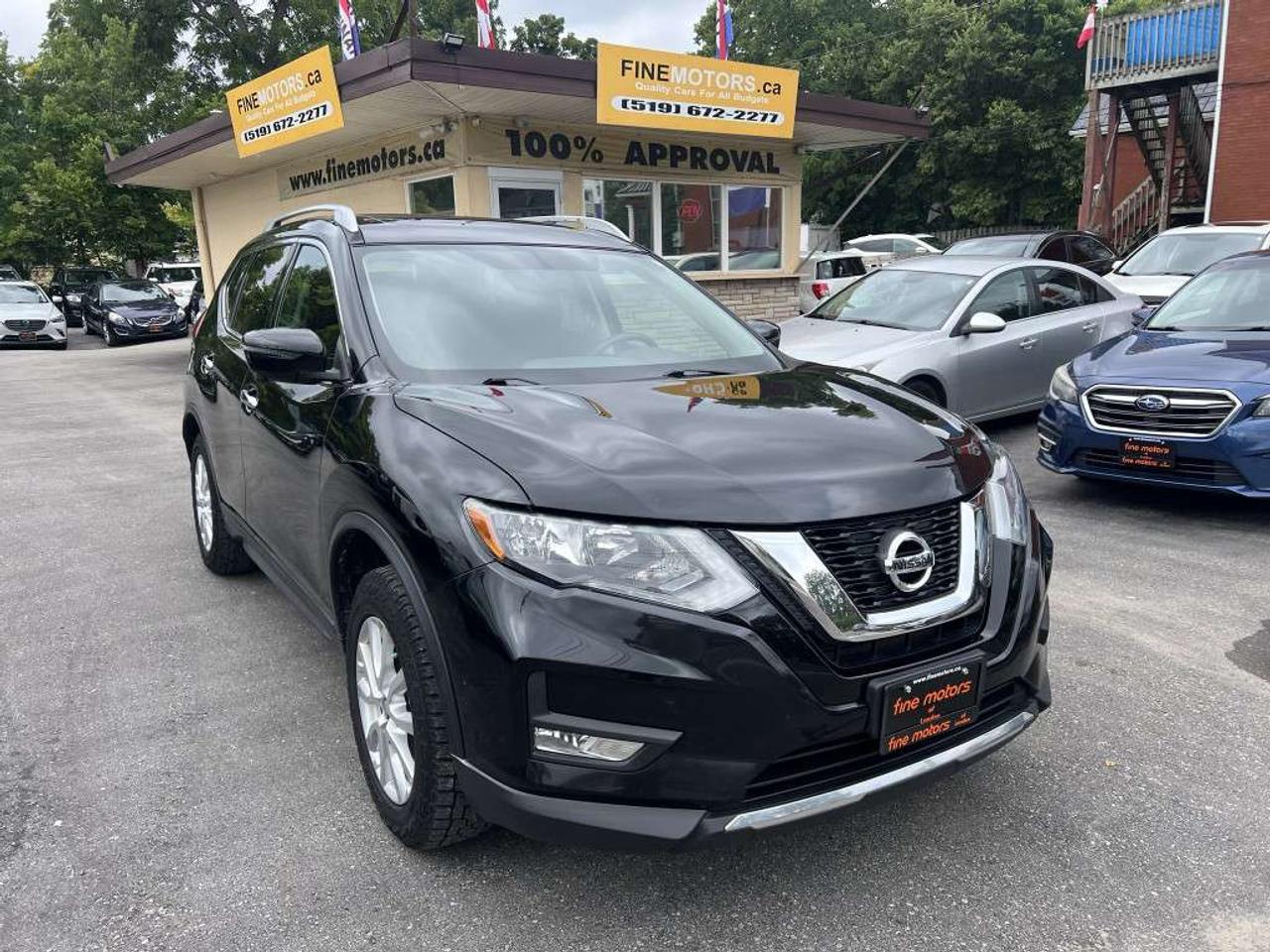 2017 Nissan Rogue All-wheel Drive 4dr SV Platinum *Ltd Avail* Photo0