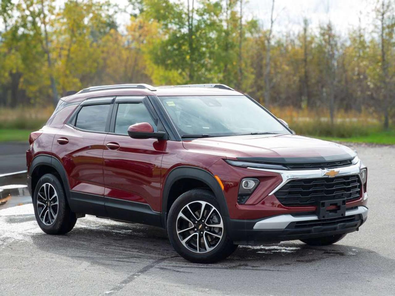 2024 Chevrolet TrailBlazer LT - Cross-Traffic Alert   Heated Front Seats Photo1