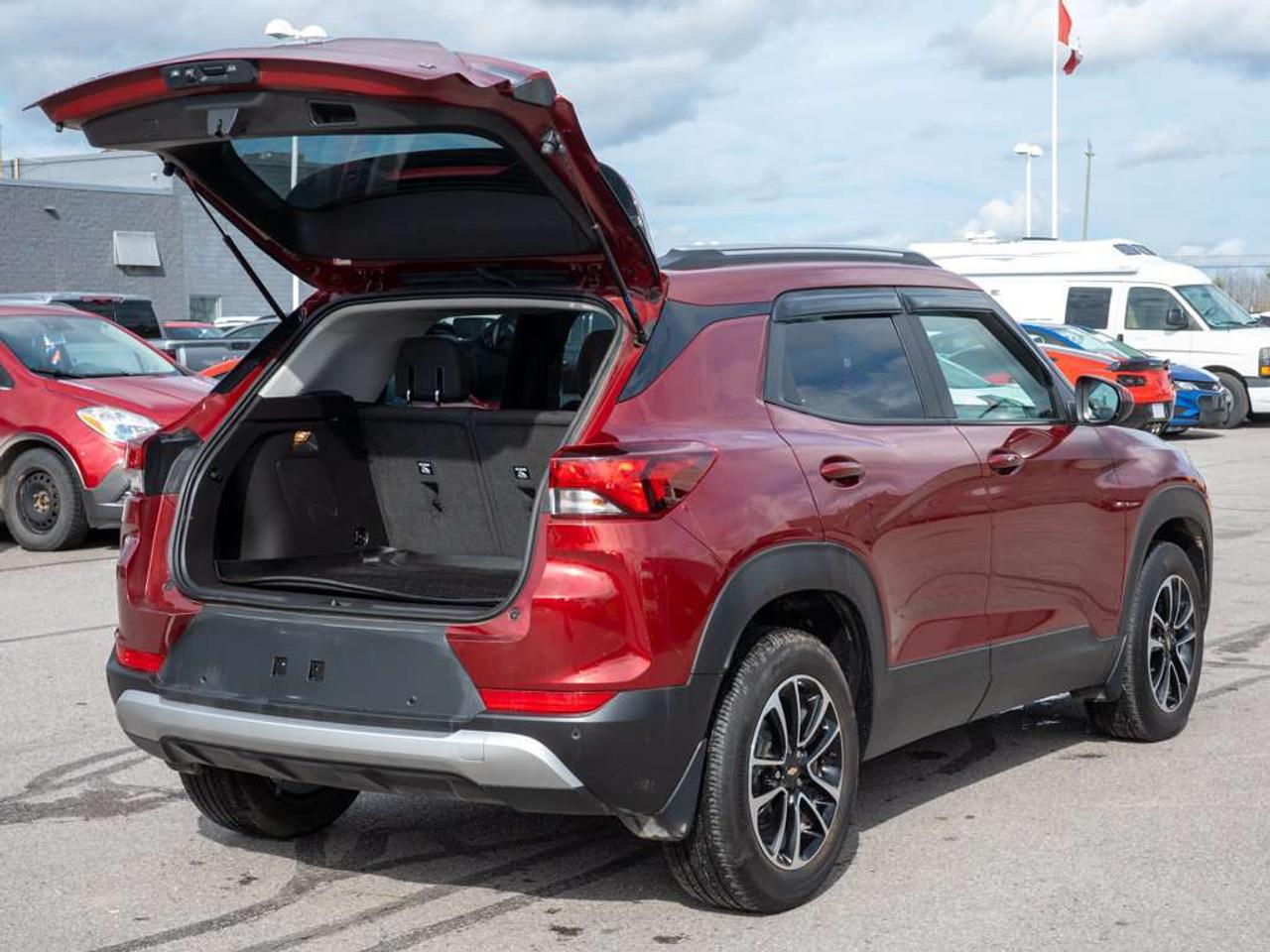 2024 Chevrolet TrailBlazer LT - Cross-Traffic Alert   Heated Front Seats Photo