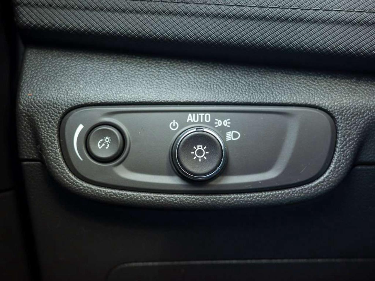2024 Chevrolet TrailBlazer LT - Cross-Traffic Alert   Heated Front Seats Photo