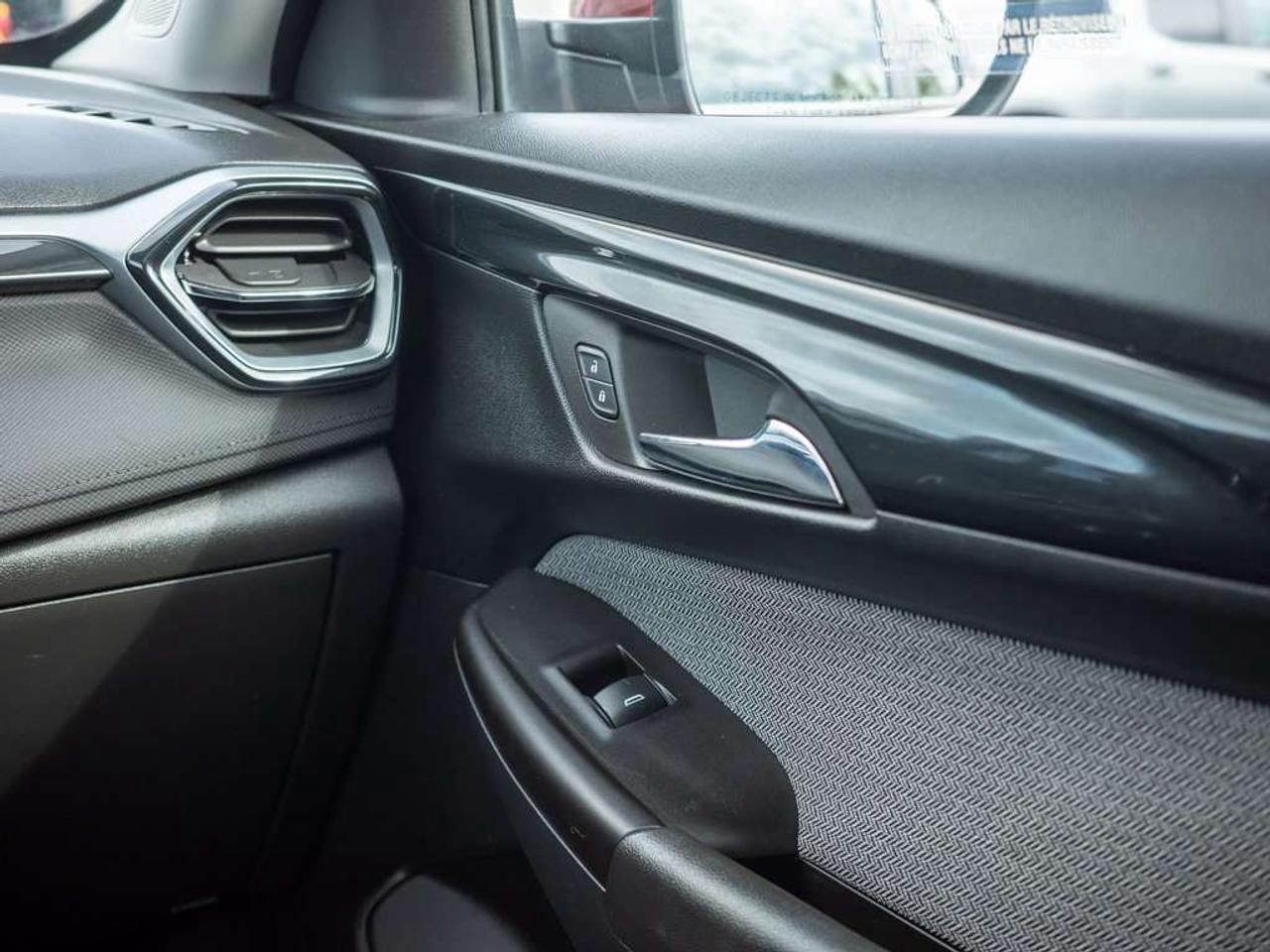 2024 Chevrolet TrailBlazer LT - Cross-Traffic Alert   Heated Front Seats Photo