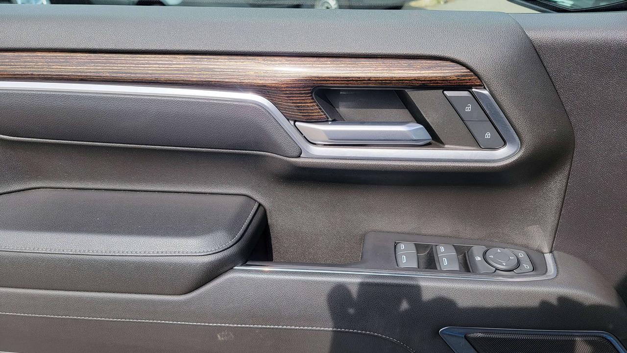 2022 GMC Sierra 1500 4WD Crew Cab 147  Elevation Photo