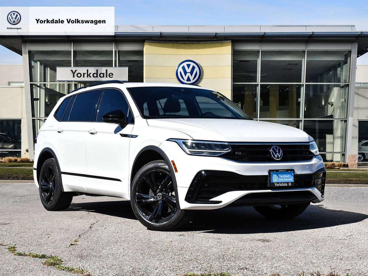 2023 Volkswagen Tiguan Comfortline R-Line Black Edition Photo0