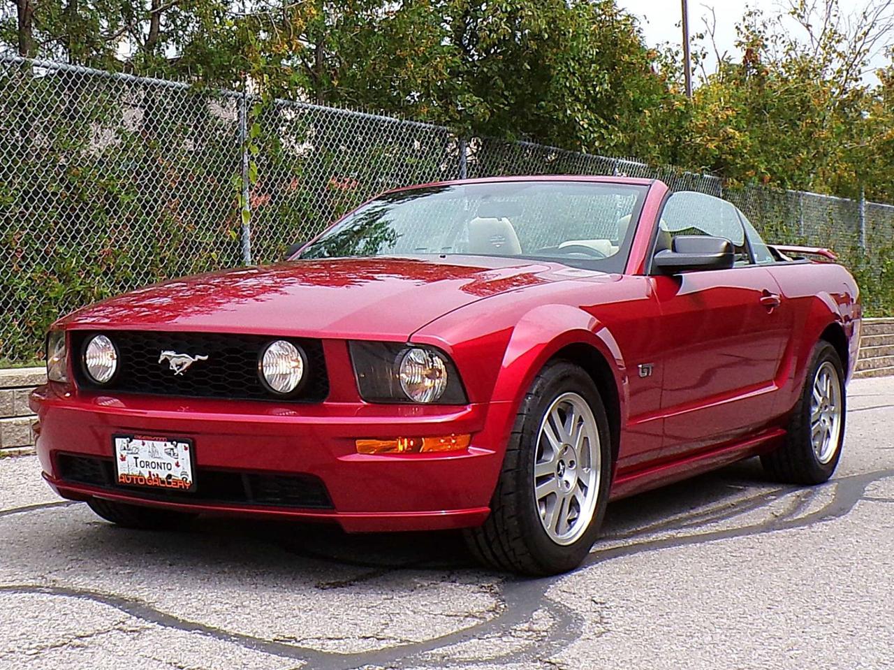 2006 Ford Mustang GT CONVERTIBLE ONLY 105K ONE OWNER EXCELLENT CONDITION Photo