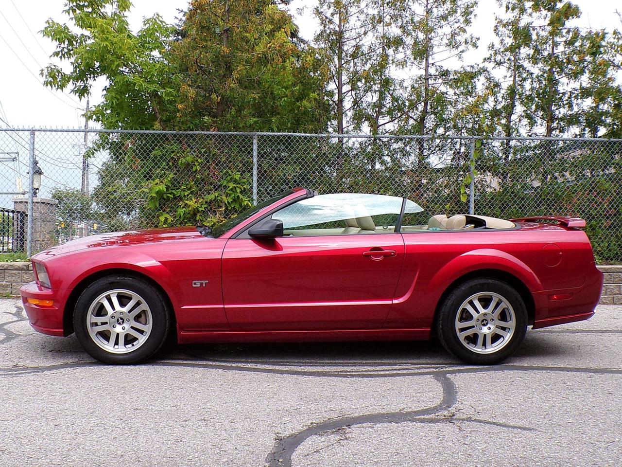 2006 Ford Mustang GT CONVERTIBLE ONLY 105K ONE OWNER EXCELLENT CONDITION Photo