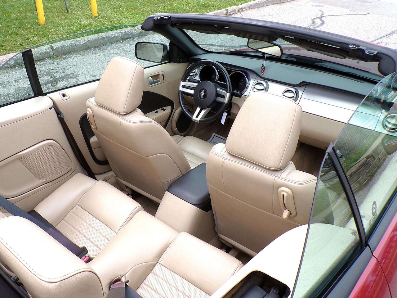 2006 Ford Mustang GT CONVERTIBLE ONLY 105K ONE OWNER EXCELLENT CONDITION Photo