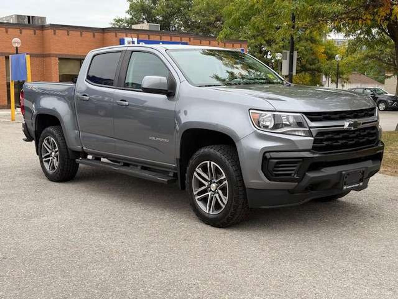 2021 Chevrolet Colorado 4x4 CrewCab Certified CleanCarfax Tonneau Cover Photo1