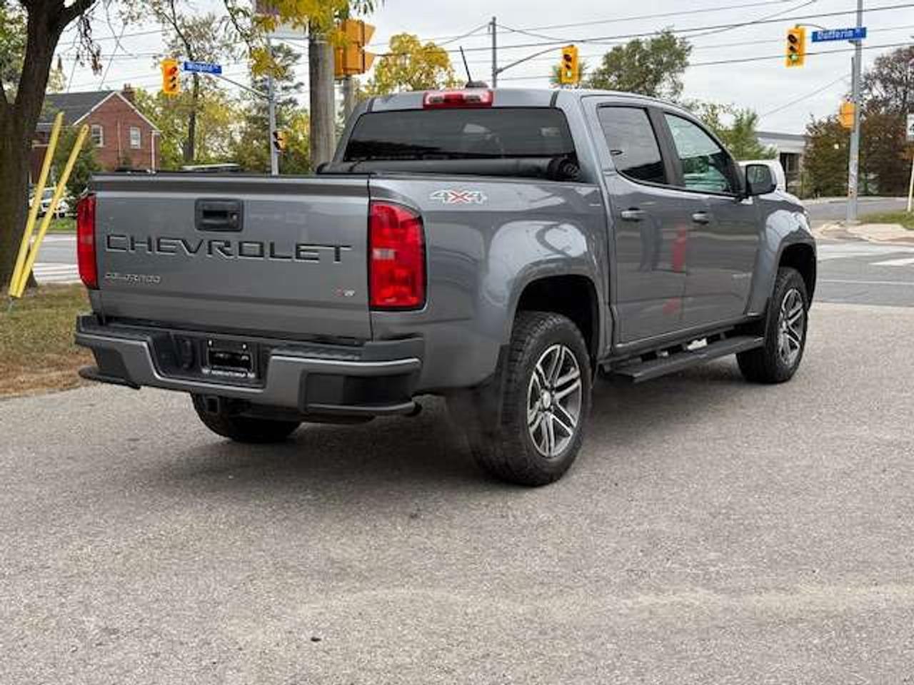 2021 Chevrolet Colorado 4x4 CrewCab Certified CleanCarfax Tonneau Cover Photo
