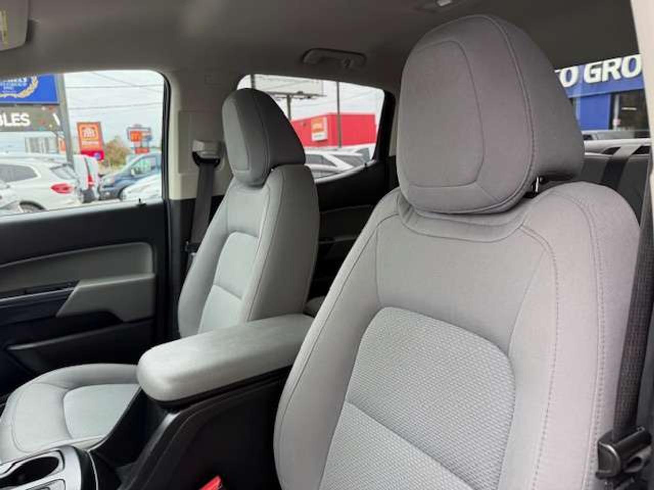 2021 Chevrolet Colorado 4x4 CrewCab Certified CleanCarfax Tonneau Cover Photo