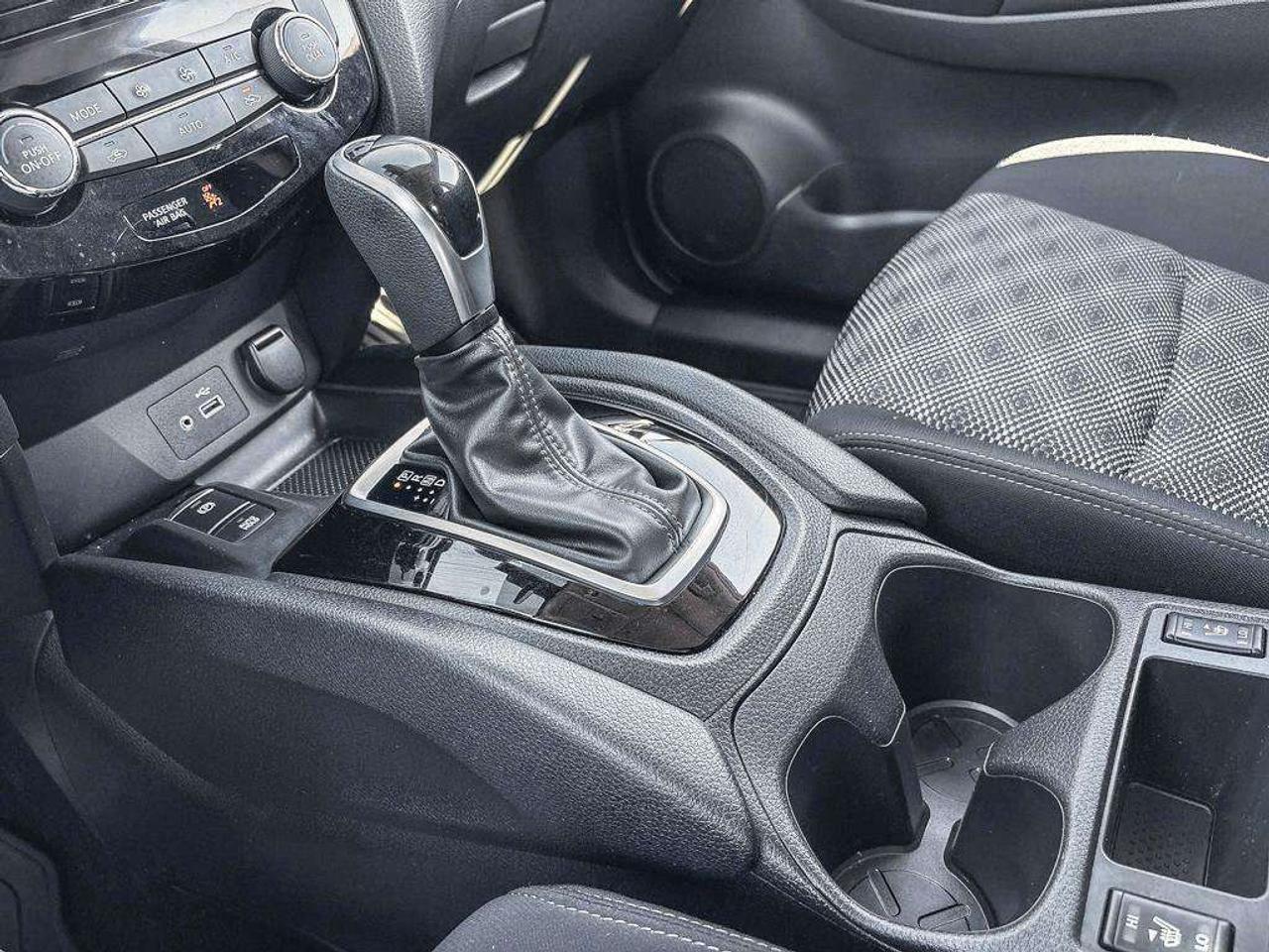 2023 Nissan Qashqai SV AWD   Moonroof   Apple Car Play   Android Auto Photo