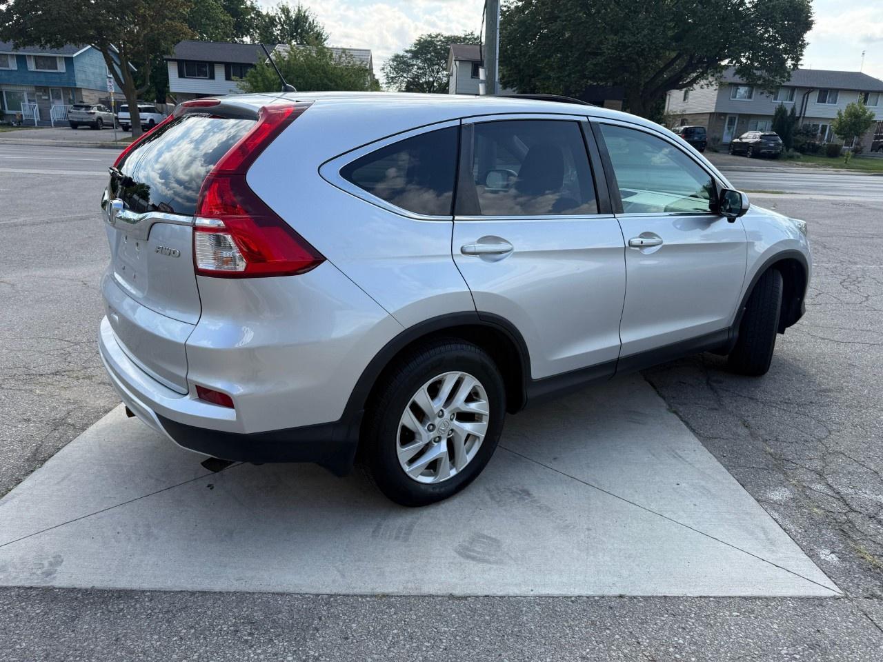 2015 Honda CR-V 4WD EX Photo