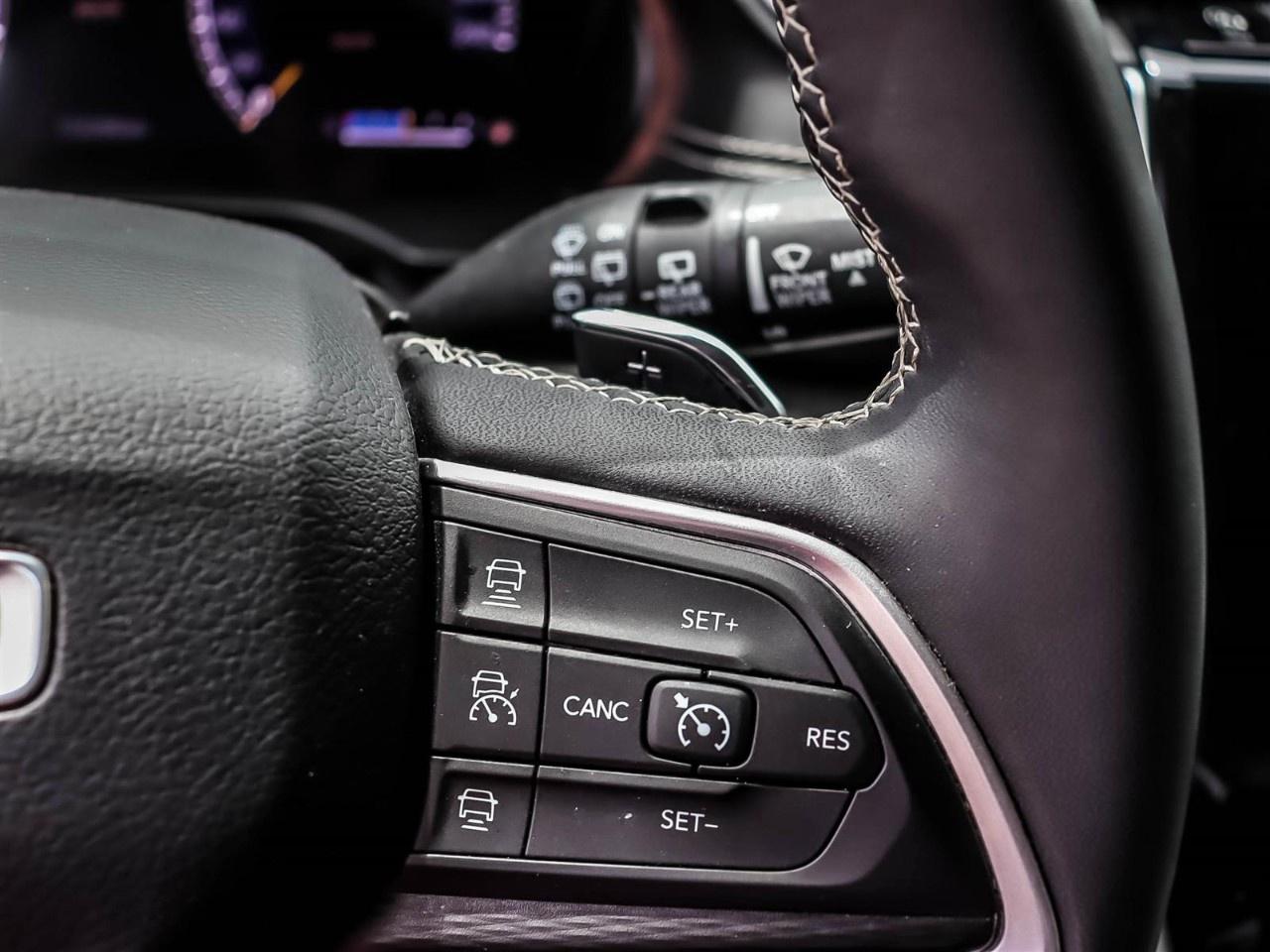 2023 Jeep Grand Cherokee L Laredo 4x4 Photo
