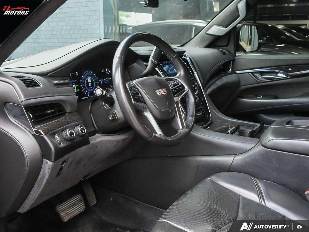2018 Cadillac Escalade 4WD 4dr Platinum Photo