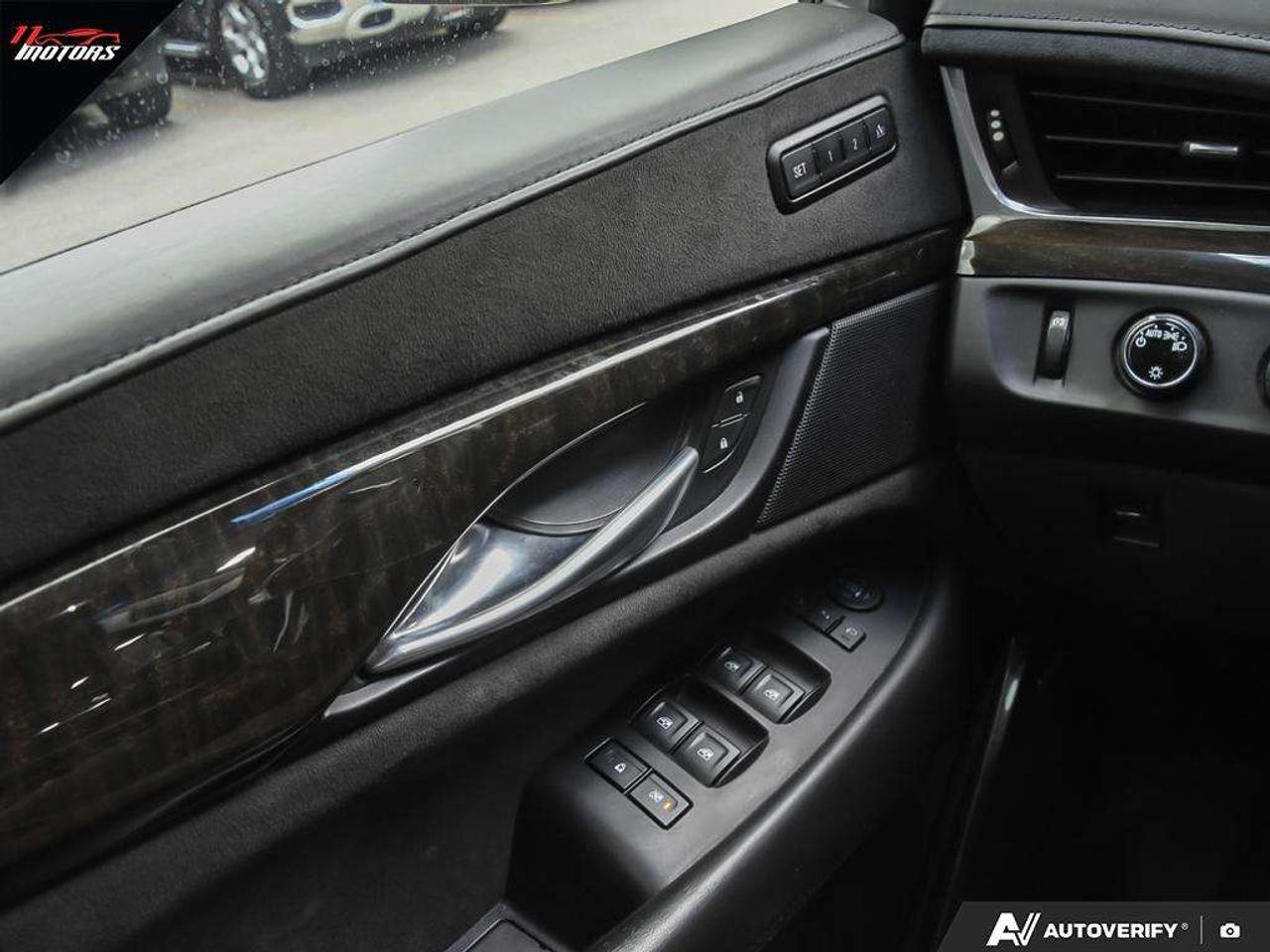 2018 Cadillac Escalade 4WD 4dr Platinum Photo