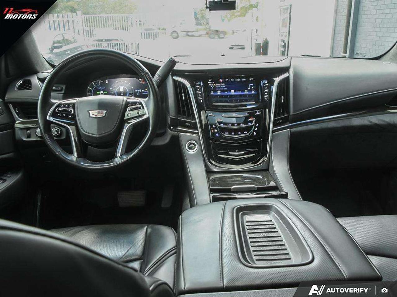 2018 Cadillac Escalade 4WD 4dr Platinum Photo