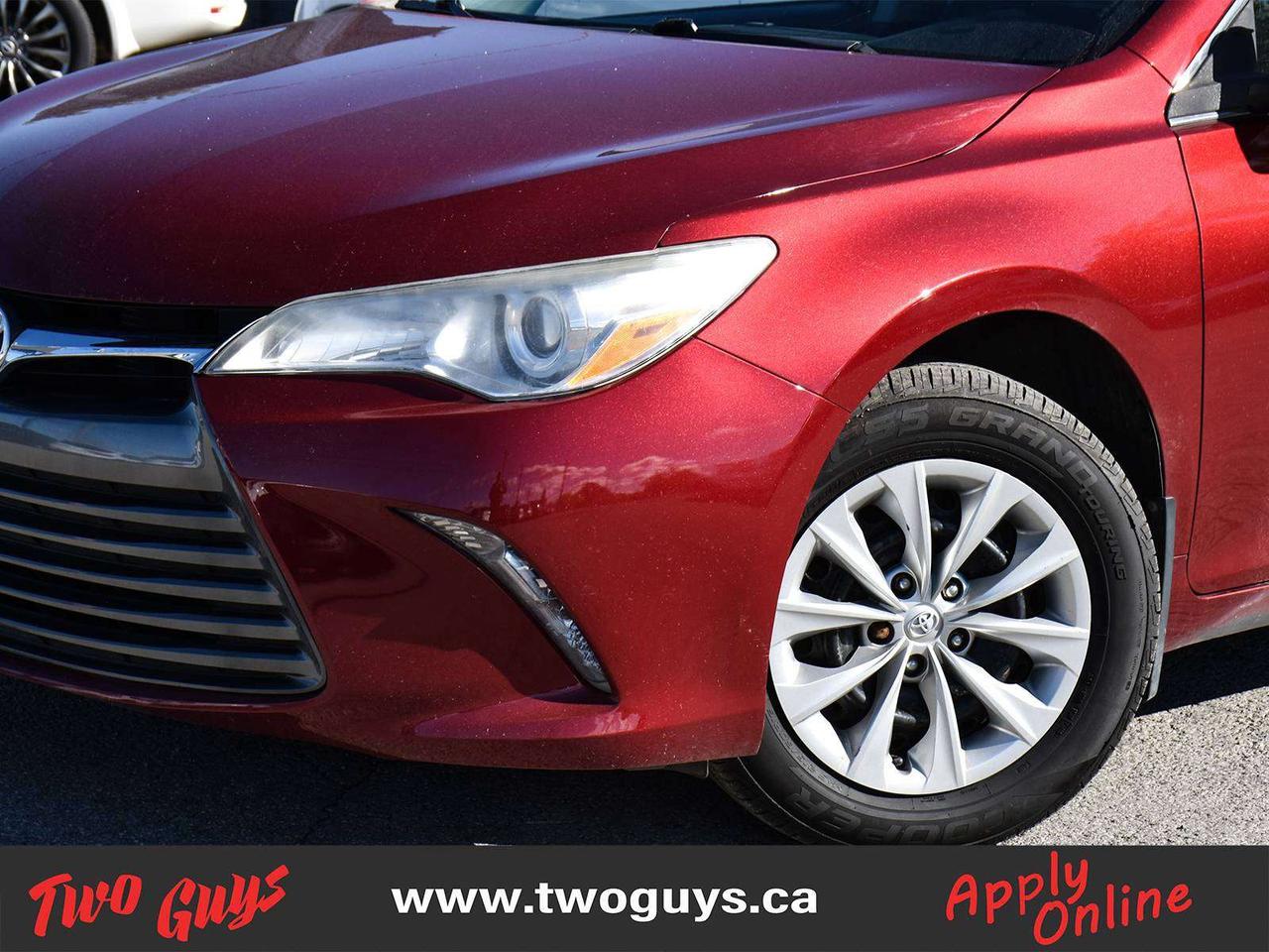 2017 Toyota Camry LE BACK UP CAMERA Photo