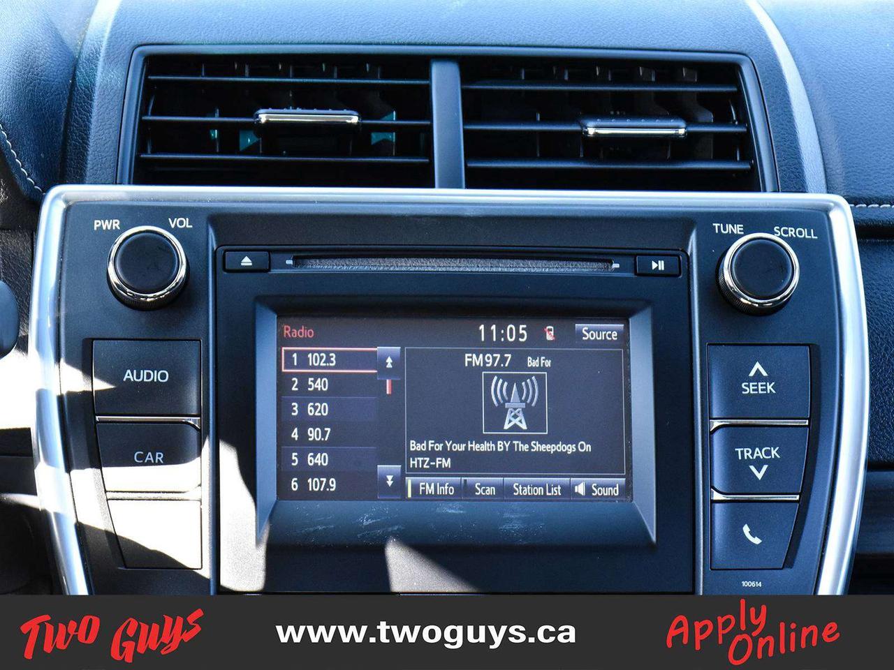 2017 Toyota Camry LE BACK UP CAMERA Photo