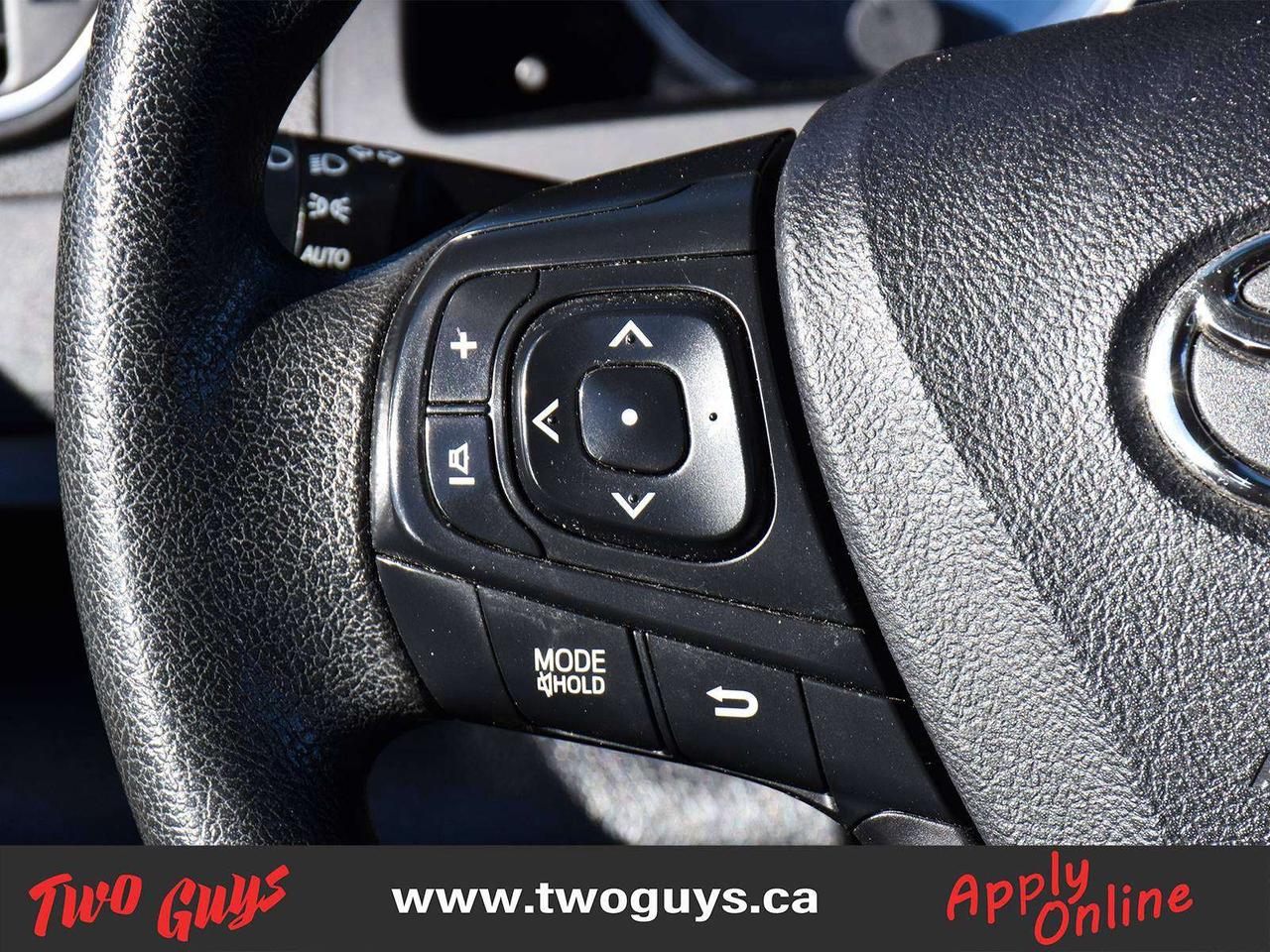 2017 Toyota Camry LE BACK UP CAMERA Photo