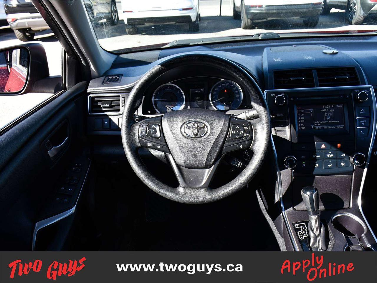 2017 Toyota Camry LE BACK UP CAMERA Photo