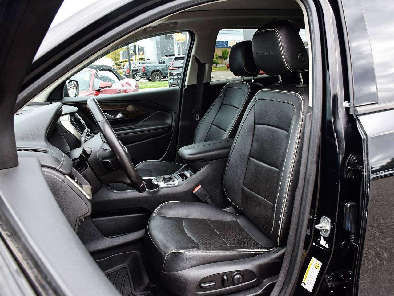2020 GMC Terrain Denali AWD ~Nav ~Leather ~Roof ~Blind spot ~BOSE Photo