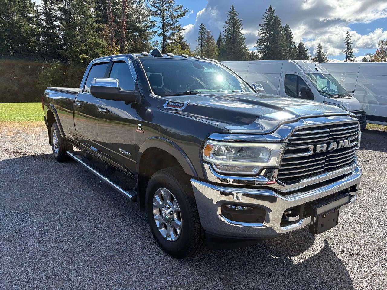 2022 RAM 3500 Laramie - htd/vntd seat - htd wheel - tow pkg Photo