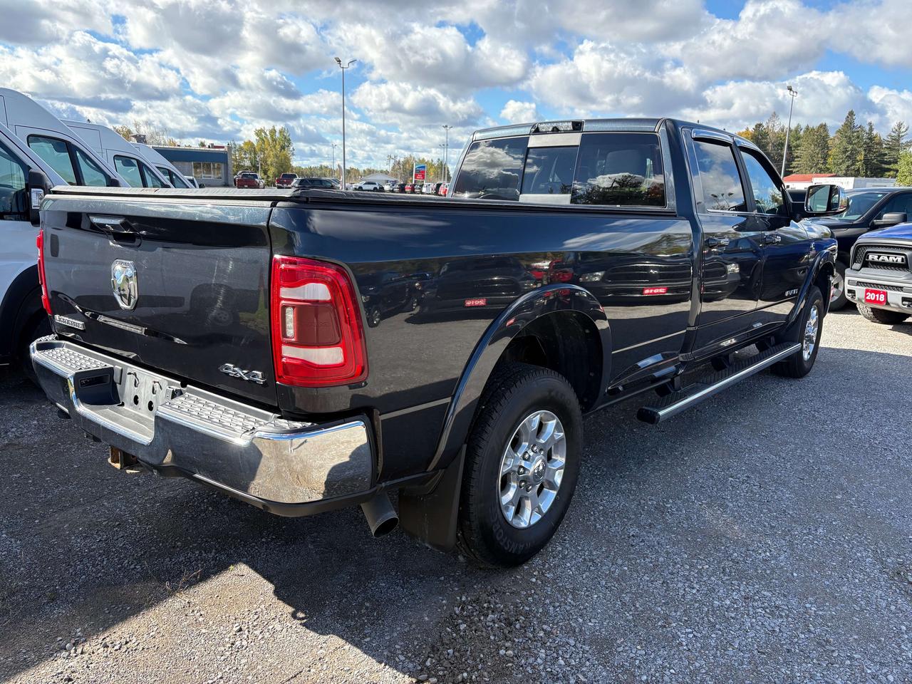 2022 RAM 3500 Laramie - htd/vntd seat - htd wheel - tow pkg Photo