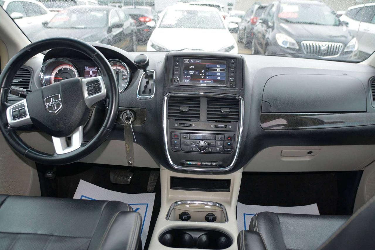 2017 Dodge Grand Caravan Crew Photo