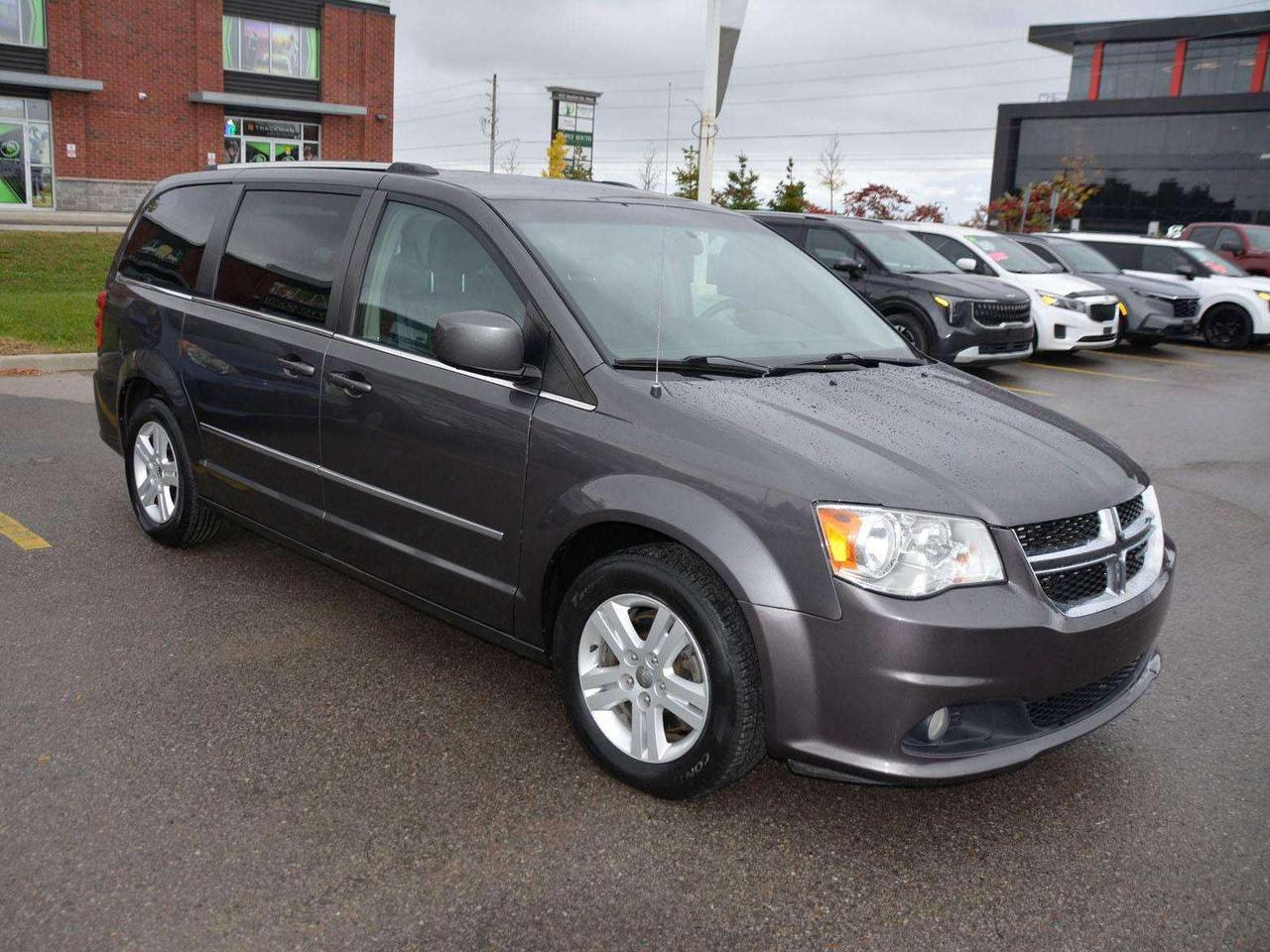 2017 Dodge Grand Caravan Crew Photo