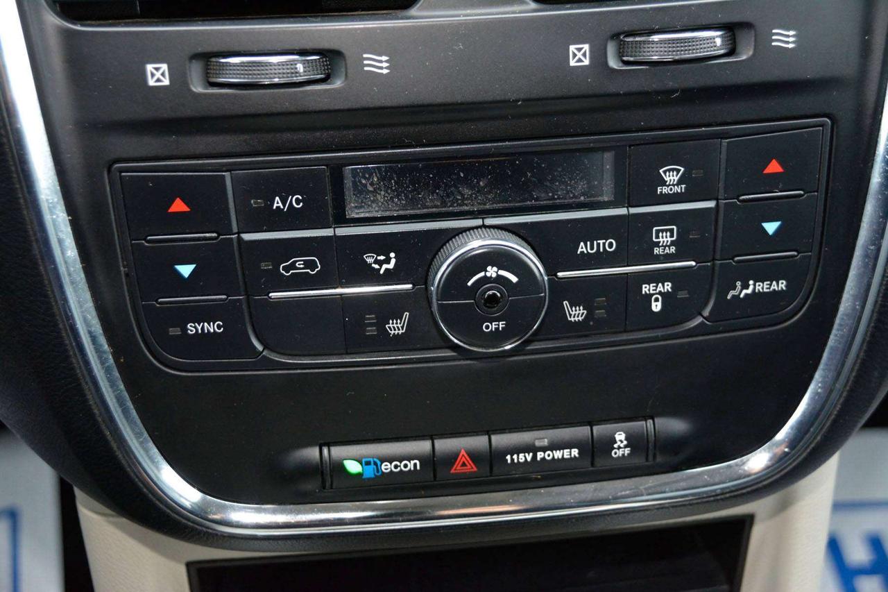 2017 Dodge Grand Caravan Crew Photo