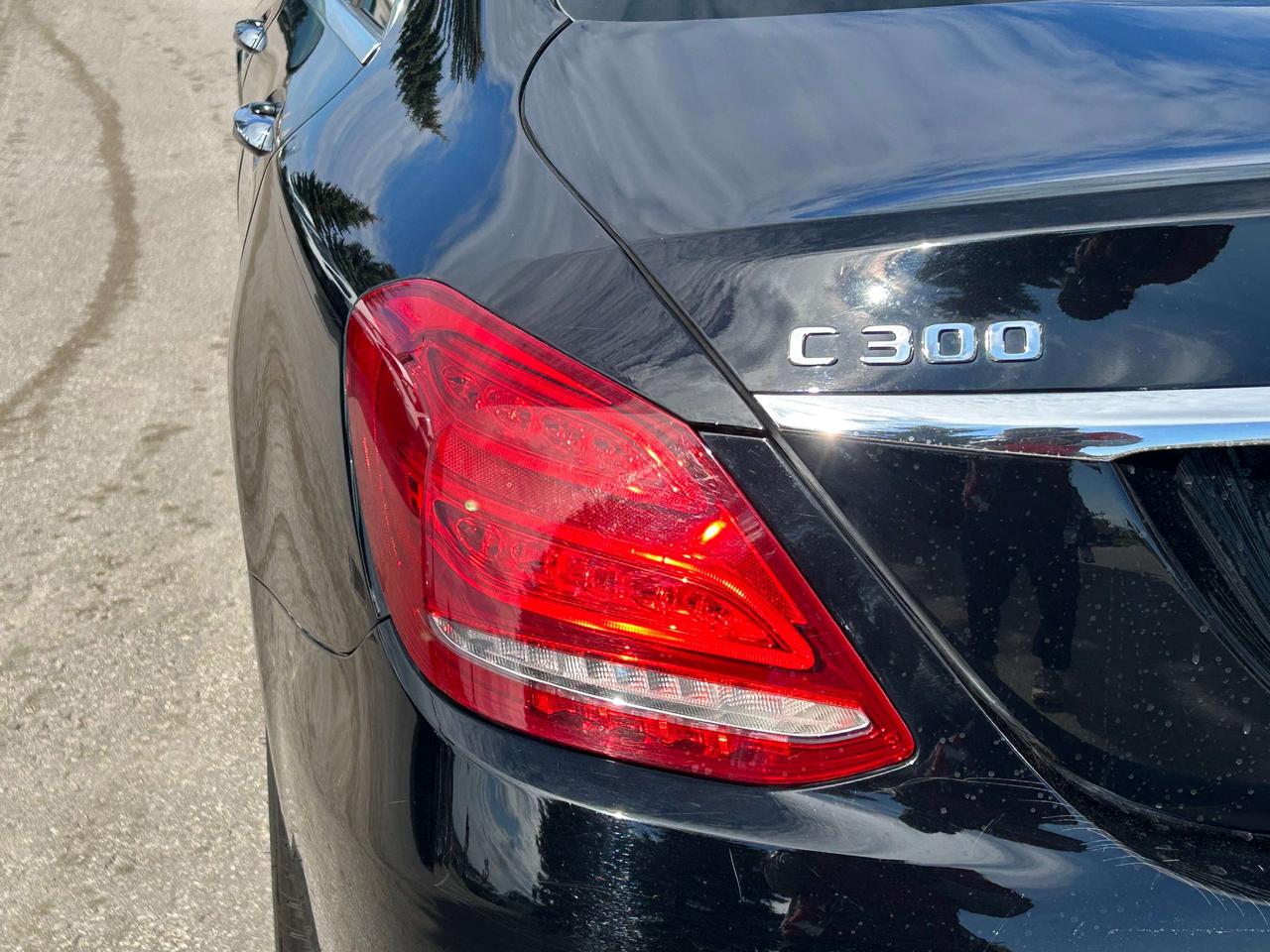 2017 Mercedes-Benz C-Class 4MATIC® Photo