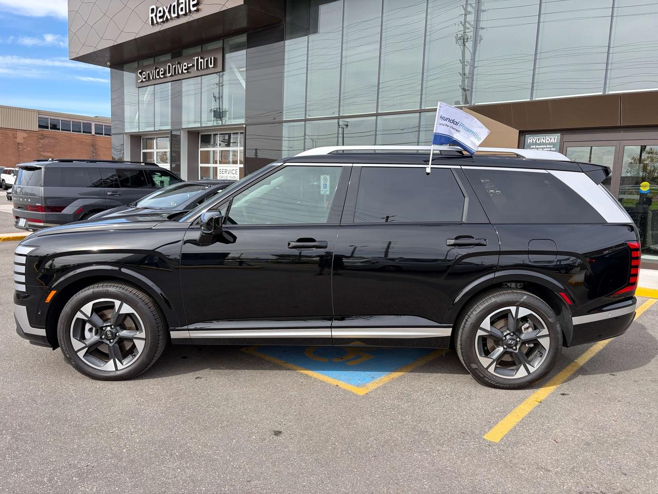 2026 Hyundai Palisade Hybrid CERTIFIED PRE-OWNED   Luxury Hybrid AWD Photo5