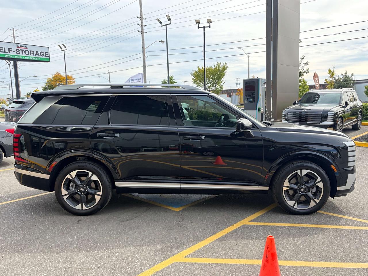 2026 Hyundai Palisade Hybrid CERTIFIED PRE-OWNED   Luxury Hybrid AWD Photo