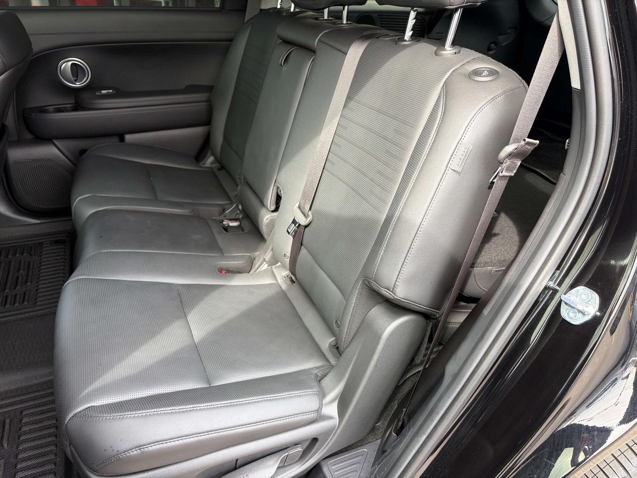 2026 Hyundai Palisade Hybrid CERTIFIED PRE-OWNED   Luxury Hybrid AWD Photo