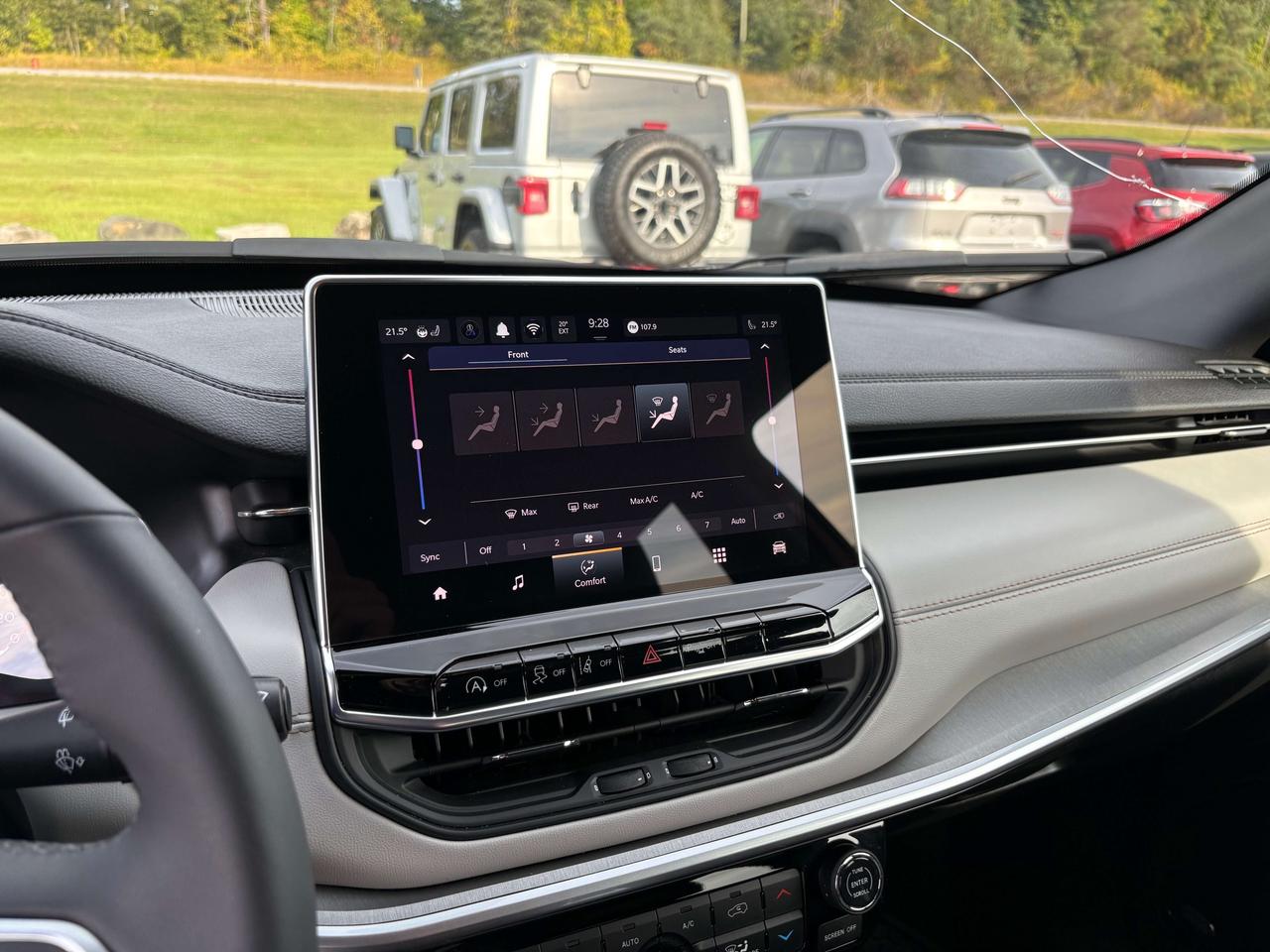 2025 Jeep Compass Limited - Htd seat Photo