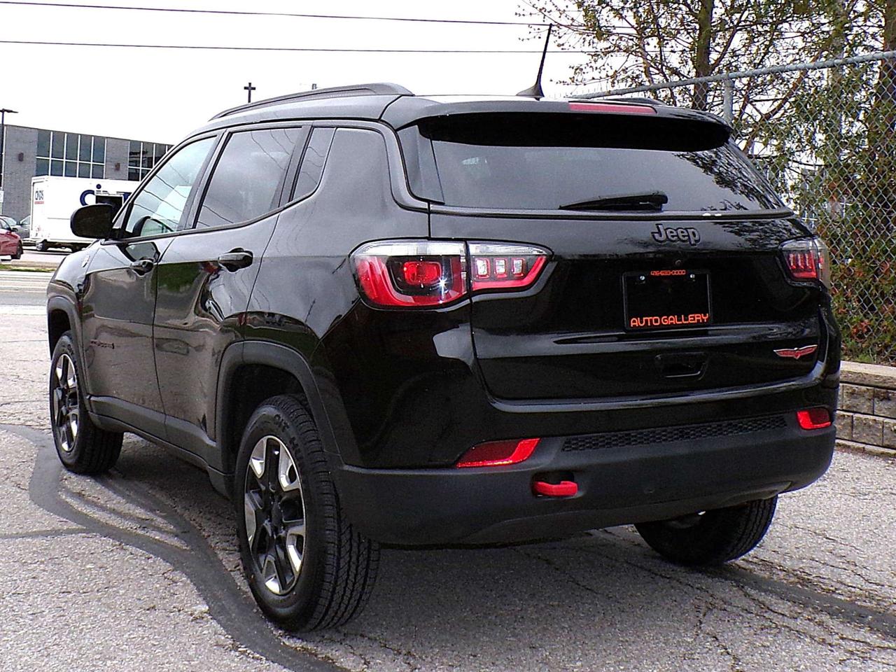 2017 Jeep Compass TRAILHAWK 4x4 NAVI CAMERA PANO ROOF H. SEATS H. STEERING Photo