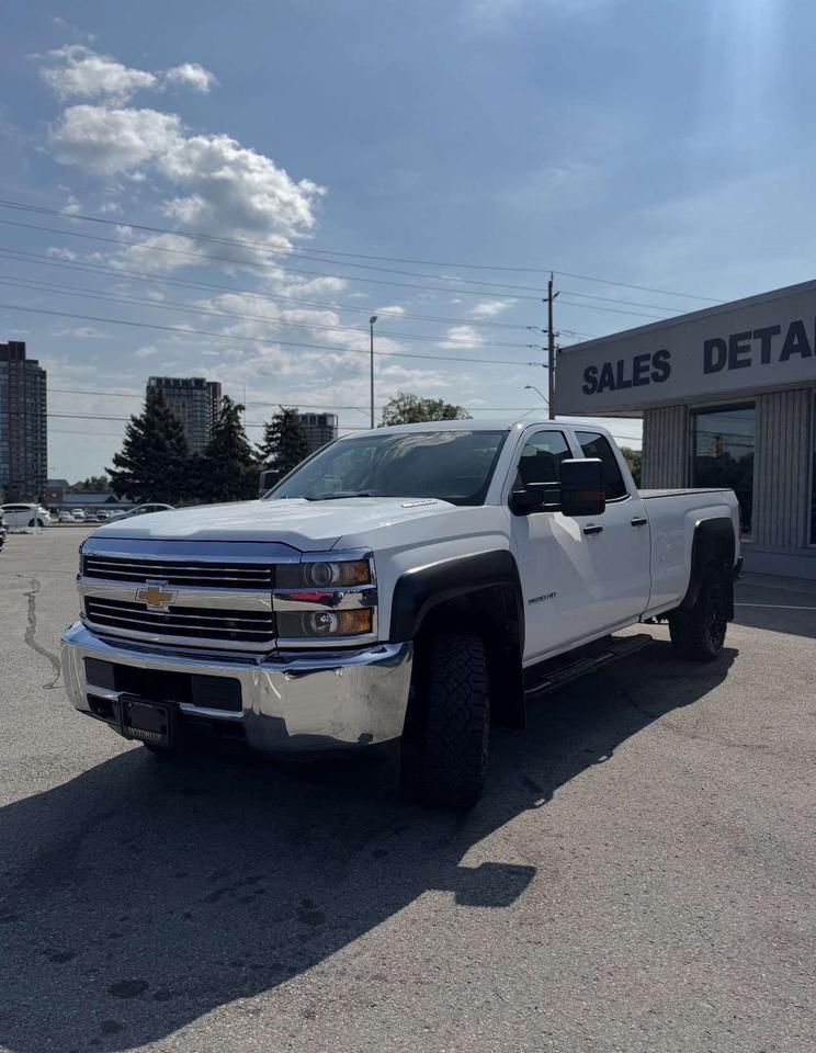2015 Chevrolet Silverado 3500 4WD Double Cab 157.5 WT 8' Photo3