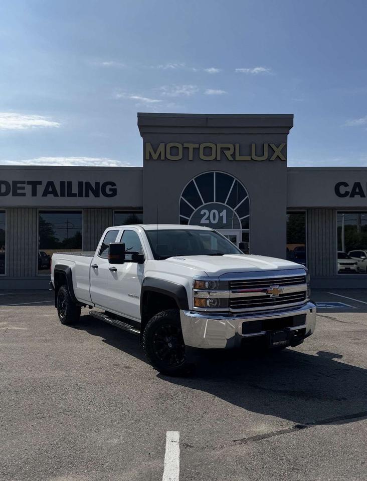 2015 Chevrolet Silverado 3500 4WD Double Cab 157.5 WT 8' Photo5