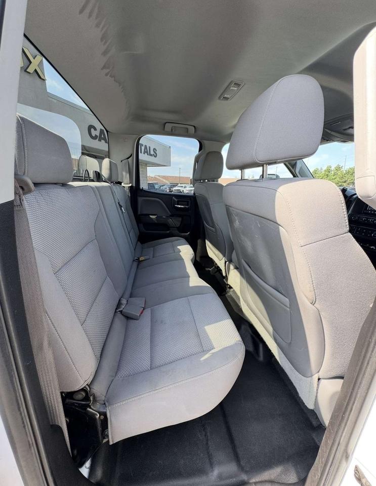2015 Chevrolet Silverado 3500 4WD Double Cab 157.5 WT 8' Photo