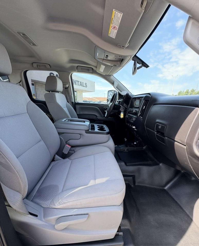 2015 Chevrolet Silverado 3500 4WD Double Cab 157.5 WT 8' Photo