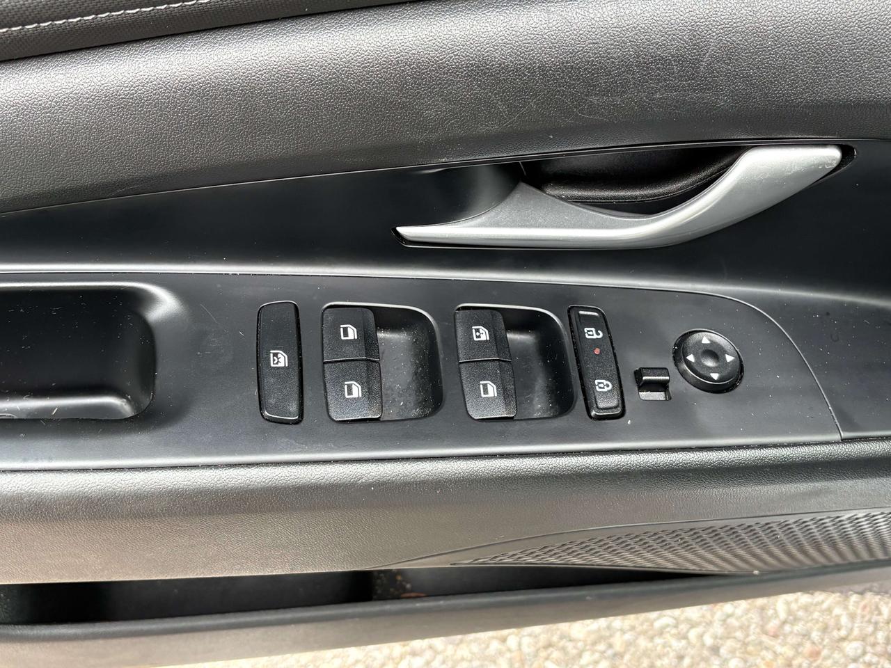 2025 Hyundai Elantra Preferred   Factory Warranty   Clean Carfax Photo