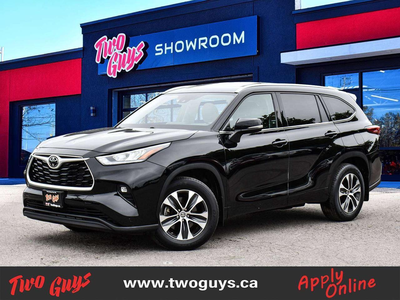 2021 Toyota Highlander XLE AWD 8 Passenger Sunroof Leather Back Up Camera Photo