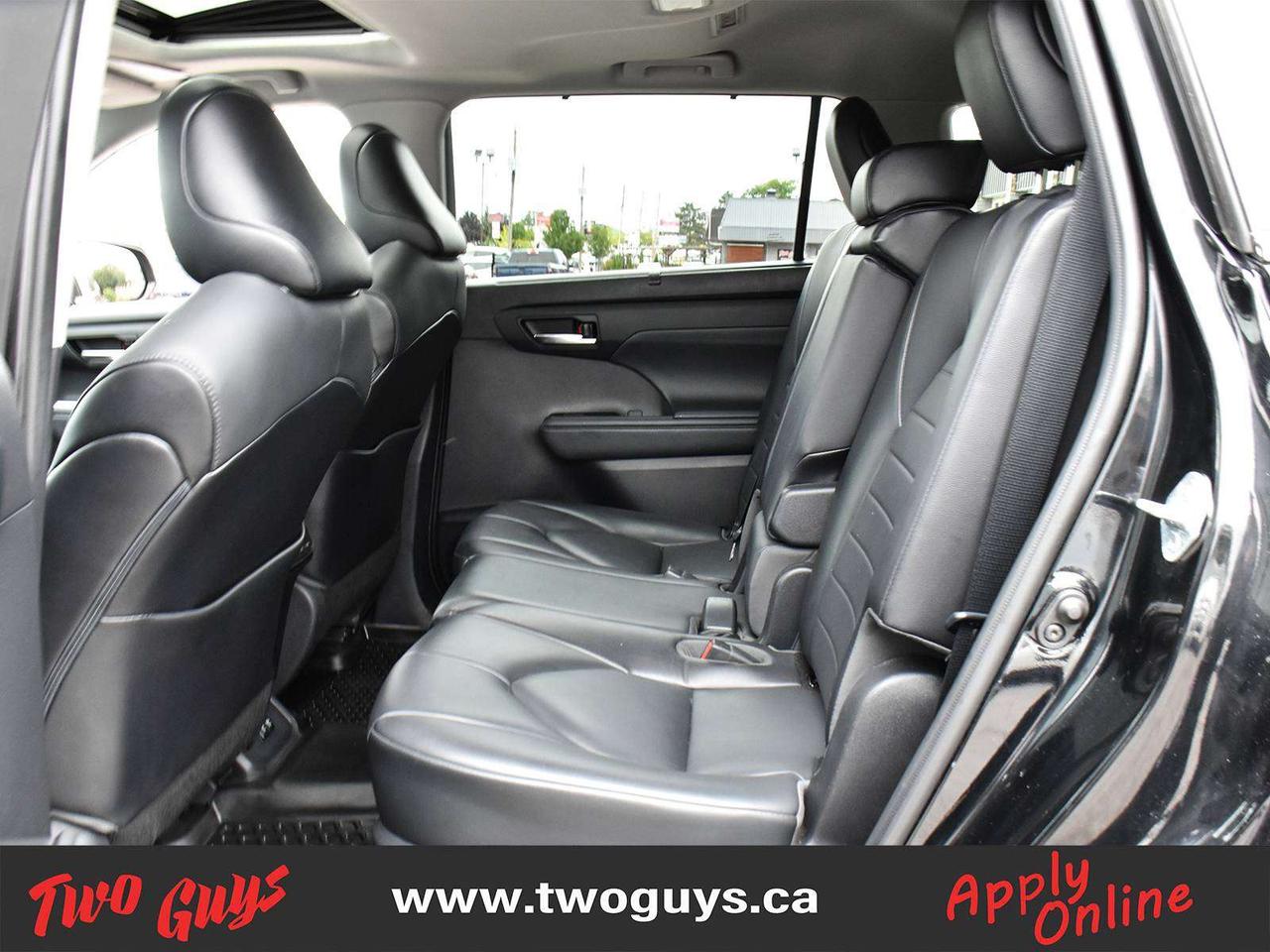 2021 Toyota Highlander XLE AWD 8 Passenger Sunroof Leather Back Up Camera Photo