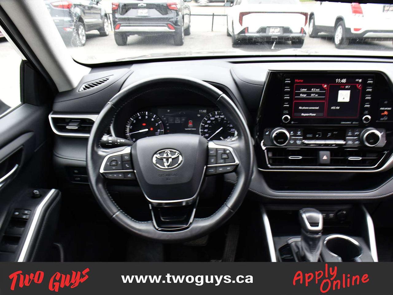 2021 Toyota Highlander XLE AWD 8 Passenger Sunroof Leather Back Up Camera Photo