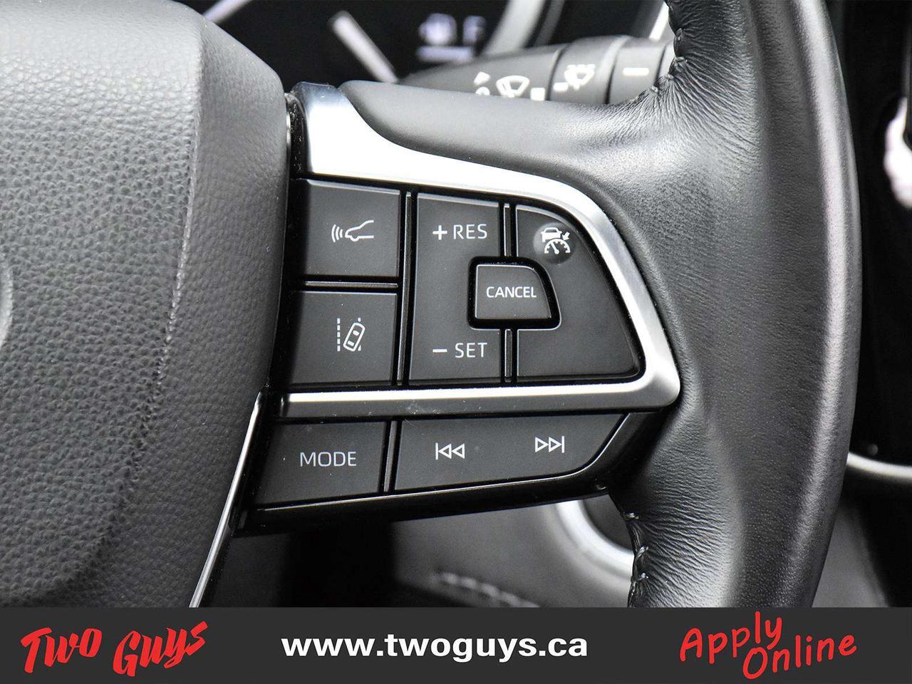 2021 Toyota Highlander XLE AWD 8 Passenger Sunroof Leather Back Up Camera Photo
