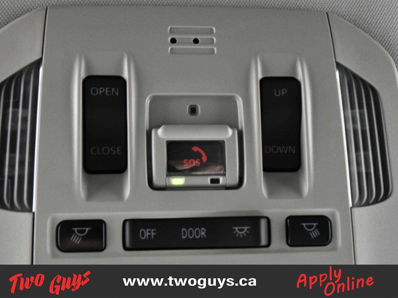 2021 Toyota Highlander XLE AWD 8 Passenger Sunroof Leather Back Up Camera Photo