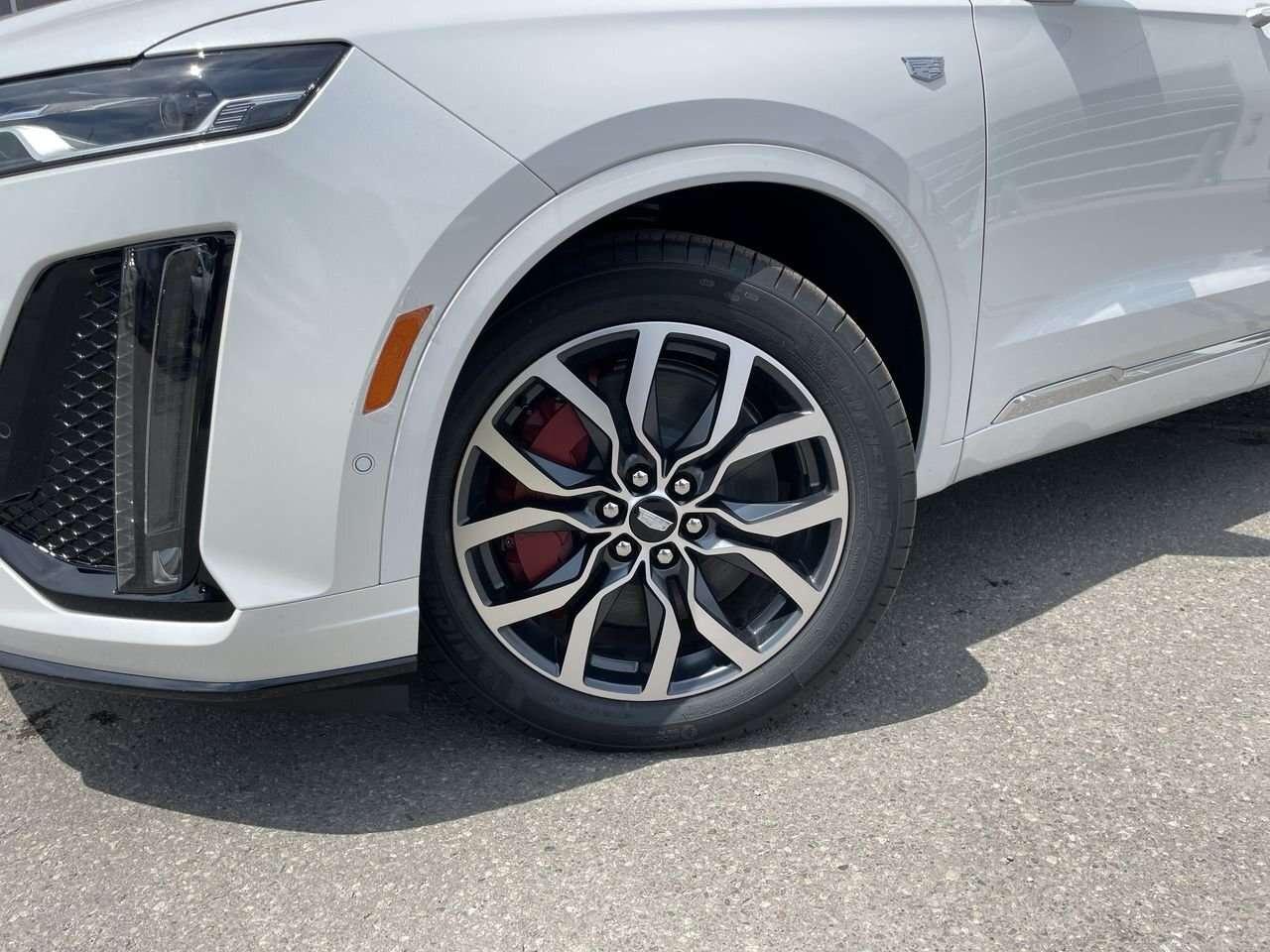 2024 Cadillac XT6 AWD 4dr Sport CERTIFIED PRE-OWNED   PANORAMIC SUNR Photo